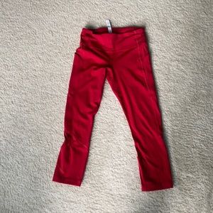 Red lululemon crop pant